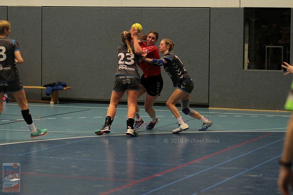 w2  HSG Blomberg-Lippe II  -  SG Handball Bad Salzuflen
